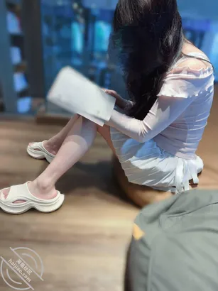 女儿的小嫩穴(ID:171092885901)-海角社區破解-海角父女-海角情-海角社区最新