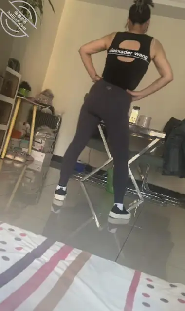 小宝爱妈妈(ID:175981610501)-海角社區破解-海角母子-海角情-海角社区最新
