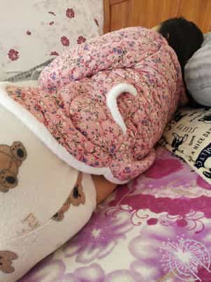 小辉日亲妈(ID:176647422001)-海角社區破解-海角母子-海角情-海角社区最新